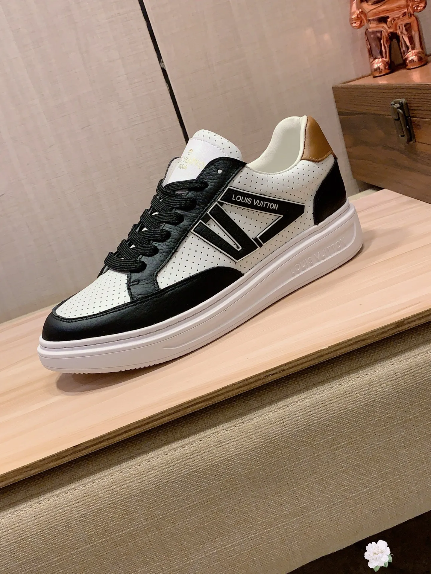 Men's Men's Shoes 💰420💰💰🎩🎩[Lightning][Lightning] "Lv*" The latest and most popular casual shoes, top brands [Seduce] Luxury ~ Purchasing Agency, Top ~ Quality. [Strong] The upper is made of imported breathable cowhide with material ➕ breathable sheepskin feet (•) and fine workmanship. Original stylish and stylish soft rubber wear-resistant and non-slip outsole, light and comfortable on the feet, the real thing looks better when taken in real life, 413: code: 38-44, 6️⃣ colors selected